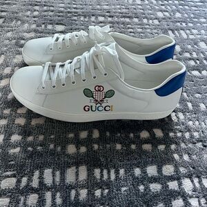 Gucci White Sneakers with Blue and Multicolor Logo